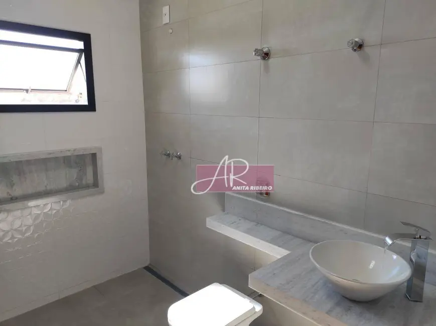 Foto 9 de Casa com 3 quartos à venda, 300m2 em Pouso Alegre - MG