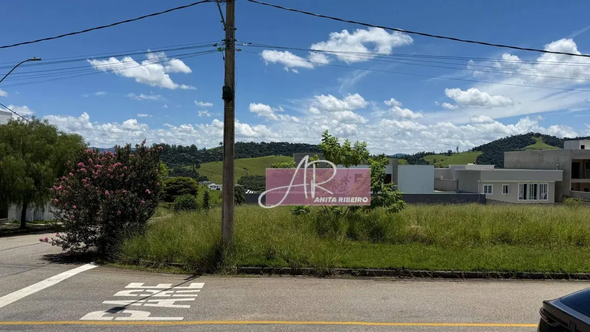 Foto 1 de Terreno / Lote à venda, 397m2 em Pouso Alegre - MG