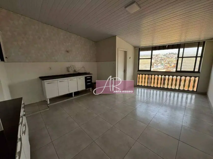 Casa com 4 quartos à venda, 100m2 em Centro, Pouso Alegre - MG - imagem 6 Foto 6 de Casa com 4 quartos à venda, 100m2 em Centro, Pouso Alegre - MG