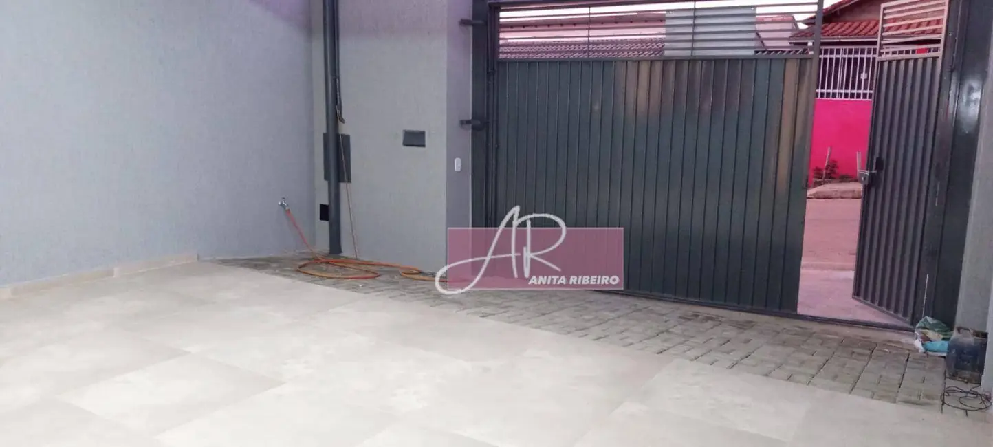 Foto 2 de Casa com 3 quartos à venda, 185m2 em Cidade Vergani, Pouso Alegre - MG
