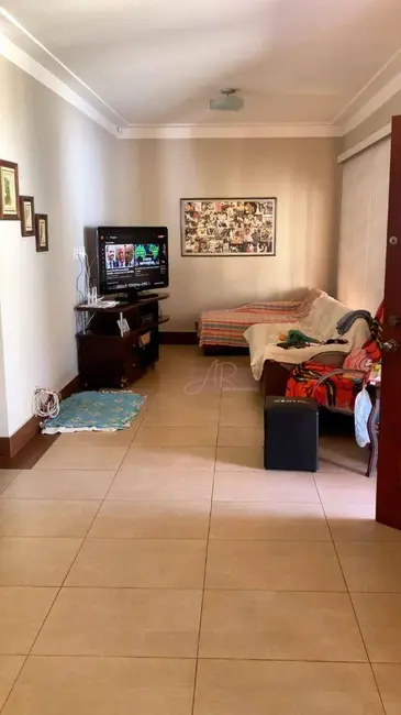 Foto 5 de Casa com 5 quartos à venda, 900m2 em Pouso Alegre - MG