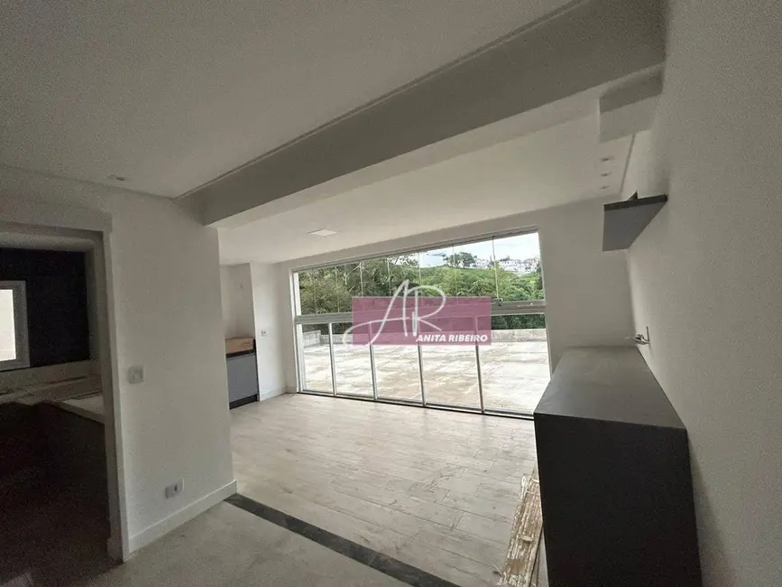 Apartamento com 3 quartos à venda, 125m2 em Pouso Alegre - MG - imagem 2 Foto 2 de Apartamento com 3 quartos à venda, 125m2 em Pouso Alegre - MG