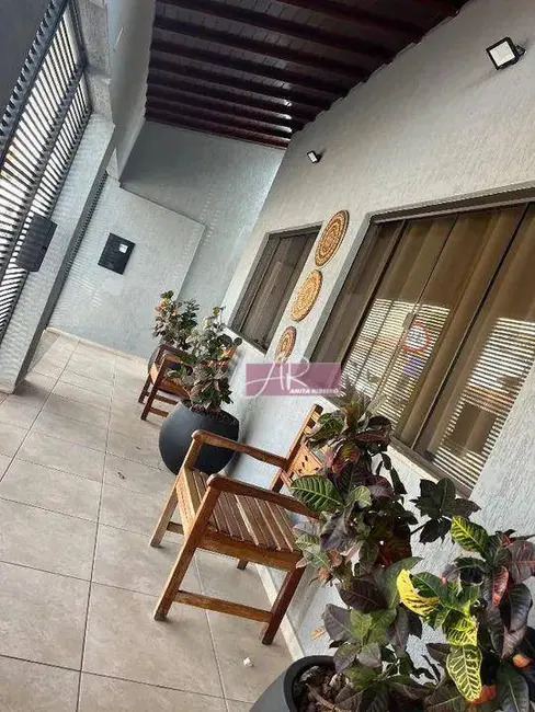 Foto 1 de Casa com 3 quartos à venda, 200m2 em Jardim Noronha, Pouso Alegre - MG