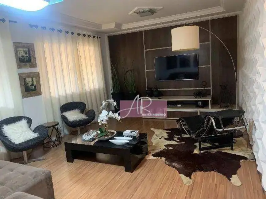 Foto 6 de Casa com 3 quartos à venda, 200m2 em Jardim Noronha, Pouso Alegre - MG