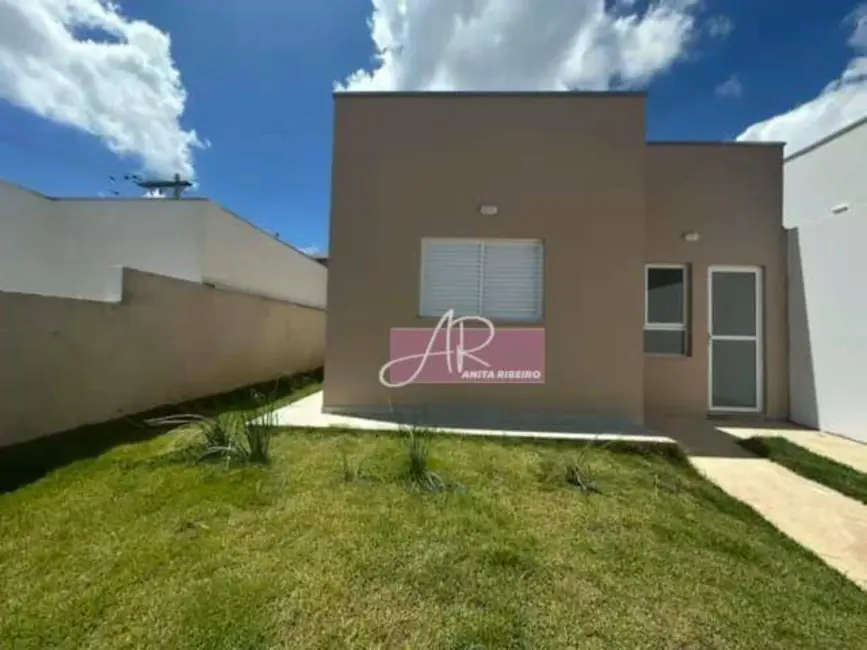 Foto 2 de Casa de Condomínio com 3 quartos à venda, 167m2 em Ipiranga, Pouso Alegre - MG