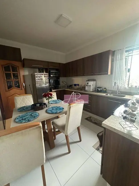 Apartamento com 3 quartos à venda, 100m2 em Pouso Alegre - MG - imagem 3 Foto 3 de Apartamento com 3 quartos à venda, 100m2 em Pouso Alegre - MG