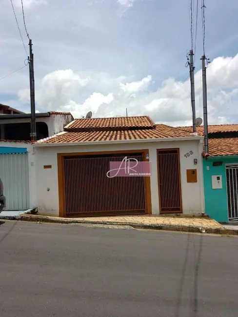 Casa com 3 quartos à venda, 144m2 em Pouso Alegre - MG - imagem 1 Foto 1 de Casa com 3 quartos à venda, 144m2 em Pouso Alegre - MG