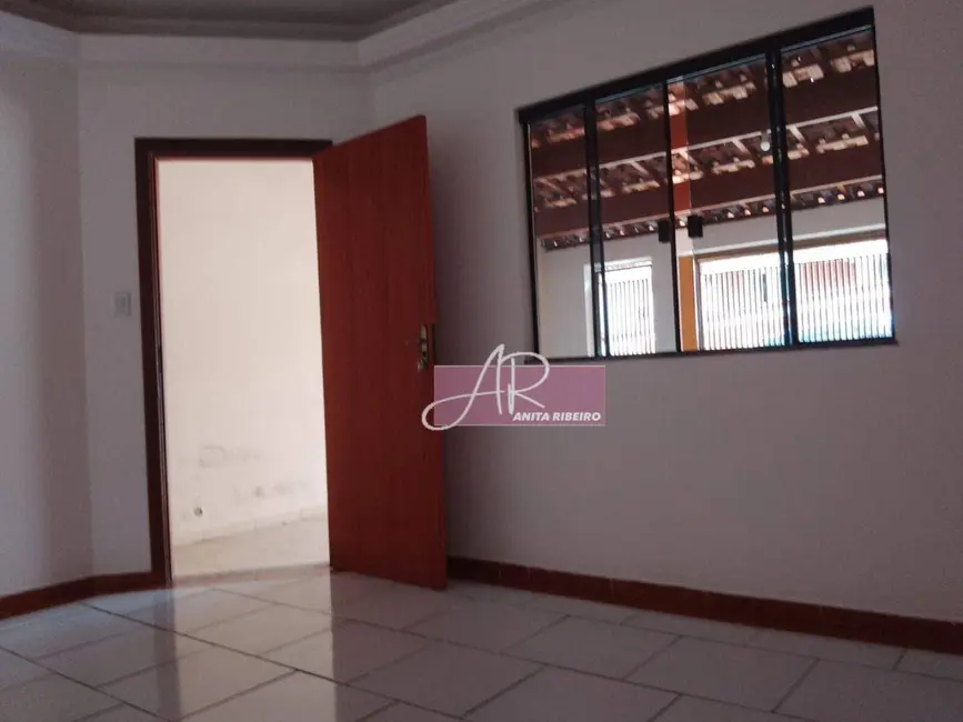 Casa com 3 quartos à venda, 144m2 em Pouso Alegre - MG - imagem 6 Foto 6 de Casa com 3 quartos à venda, 144m2 em Pouso Alegre - MG