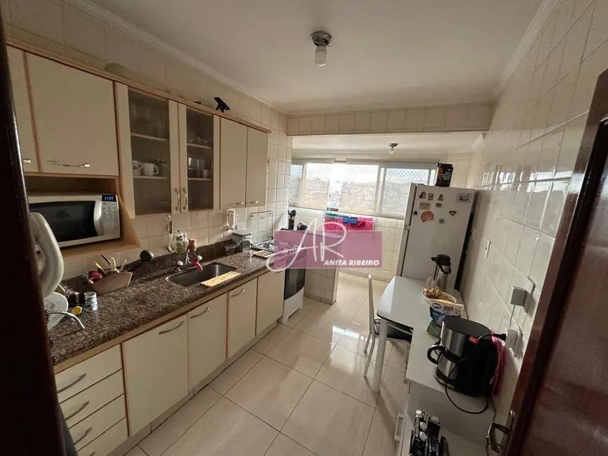 Apartamento com 3 quartos à venda, 80m2 em Pouso Alegre - MG - imagem 4 Foto 4 de Apartamento com 3 quartos à venda, 80m2 em Pouso Alegre - MG