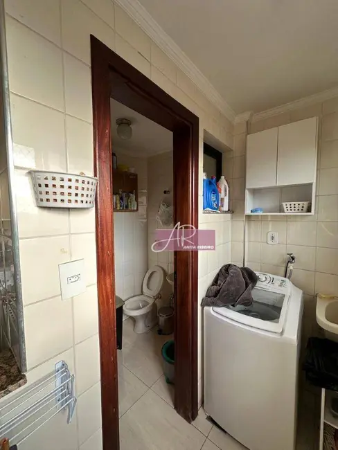 Apartamento com 3 quartos à venda, 80m2 em Pouso Alegre - MG - imagem 8 Foto 8 de Apartamento com 3 quartos à venda, 80m2 em Pouso Alegre - MG