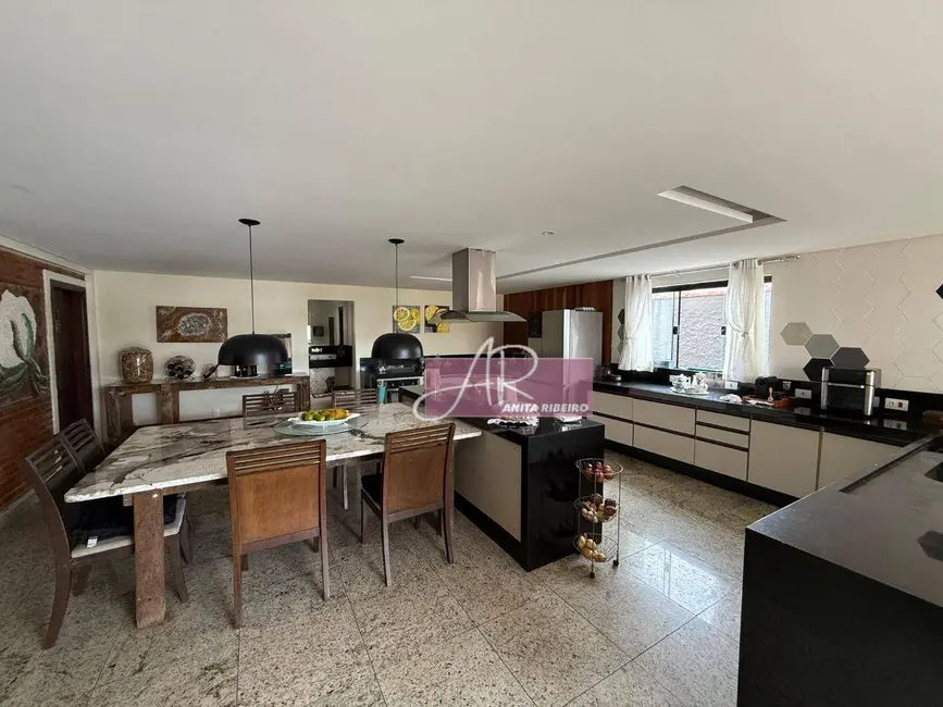 Casa com 6 quartos à venda, 450m2 em Fátima I, Pouso Alegre - MG - imagem 8 Foto 8 de Casa com 6 quartos à venda, 450m2 em Fátima I, Pouso Alegre - MG