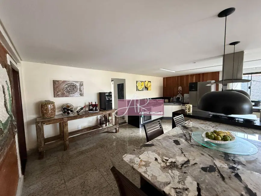 Casa com 6 quartos à venda, 450m2 em Fátima I, Pouso Alegre - MG - imagem 9 Foto 9 de Casa com 6 quartos à venda, 450m2 em Fátima I, Pouso Alegre - MG