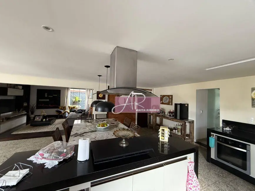 Casa com 6 quartos à venda, 450m2 em Fátima I, Pouso Alegre - MG - imagem 7 Foto 7 de Casa com 6 quartos à venda, 450m2 em Fátima I, Pouso Alegre - MG