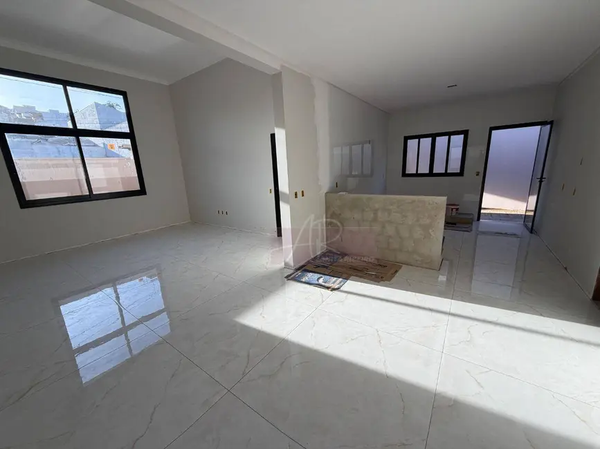 Casa com 3 quartos à venda, 300m2 em Pouso Alegre - MG - imagem 1 Foto 1 de Casa com 3 quartos à venda, 300m2 em Pouso Alegre - MG