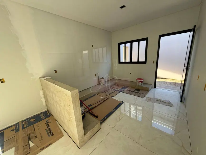 Casa com 3 quartos à venda, 300m2 em Pouso Alegre - MG - imagem 3 Foto 3 de Casa com 3 quartos à venda, 300m2 em Pouso Alegre - MG