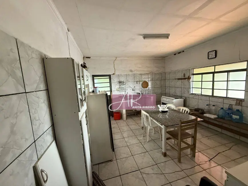Chácara com 3 quartos à venda, 10000m2 em Jardim Belvedere, Pouso Alegre - MG - imagem 4 Foto 4 de Chácara com 3 quartos à venda, 10000m2 em Jardim Belvedere, Pouso Alegre - MG