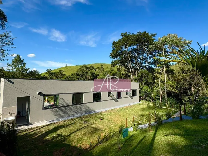 Chácara com 3 quartos à venda, 4000m2 em Belo Horizonte, Pouso Alegre - MG - imagem 4 Foto 4 de Chácara com 3 quartos à venda, 4000m2 em Belo Horizonte, Pouso Alegre - MG