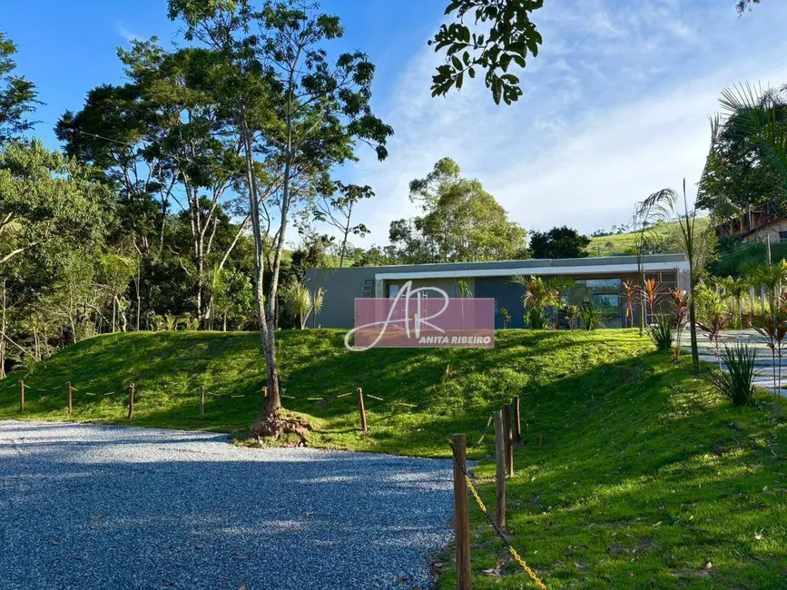 Chácara com 3 quartos à venda, 4000m2 em Belo Horizonte, Pouso Alegre - MG - imagem 2 Foto 2 de Chácara com 3 quartos à venda, 4000m2 em Belo Horizonte, Pouso Alegre - MG