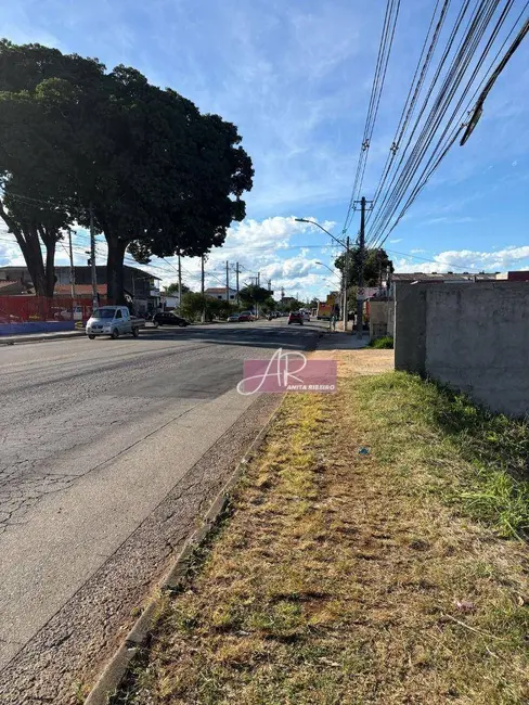 Foto 2 de Terreno / Lote à venda, 300m2 em Pouso Alegre - MG