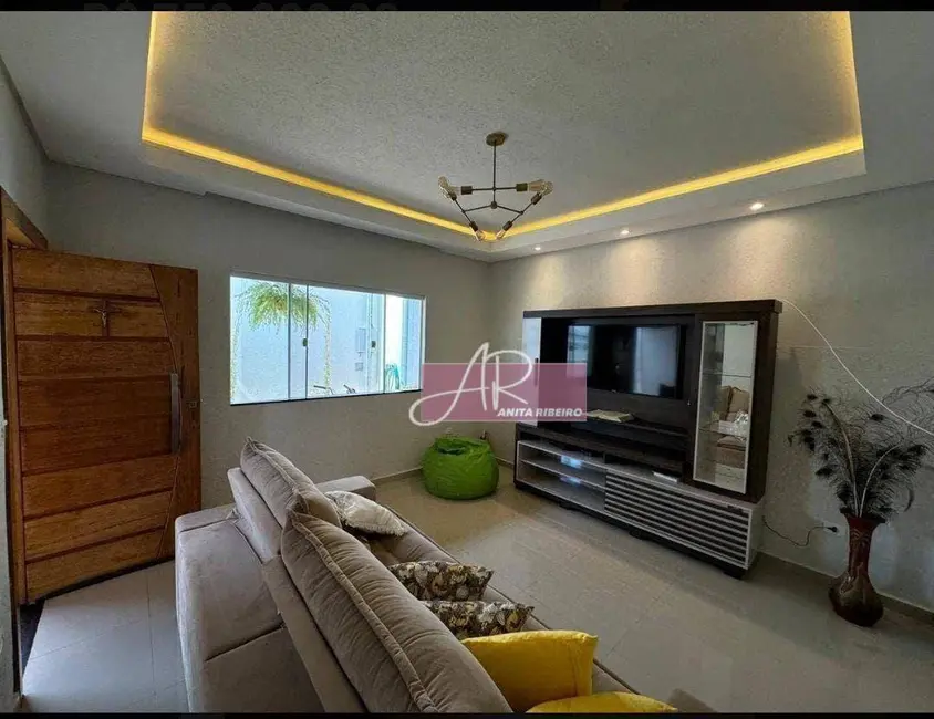 Foto 2 de Casa com 3 quartos à venda, 240m2 em Bela Itália, Pouso Alegre - MG