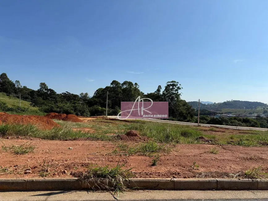Foto 1 de Terreno / Lote à venda, 422m2 em Pouso Alegre - MG
