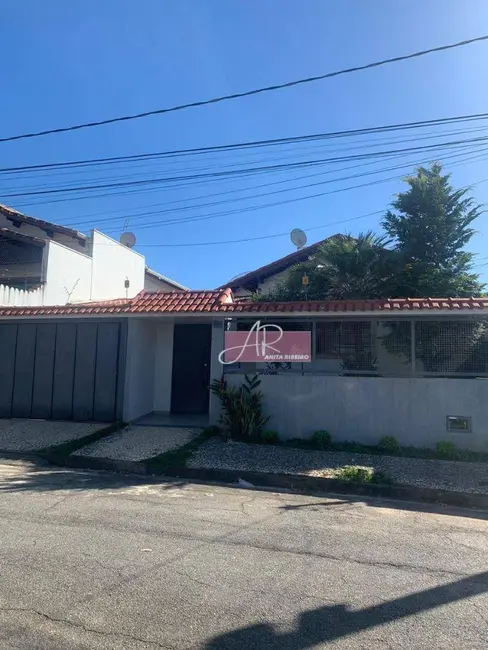 Foto 1 de Casa com 3 quartos à venda, 300m2 em Colinas de Santa Bárbara, Pouso Alegre - MG