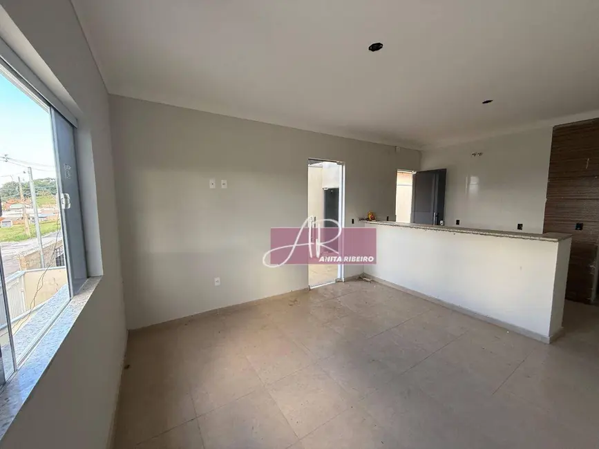 Foto 3 de Casa com 3 quartos à venda, 125m2 em Santo Expedito, Pouso Alegre - MG