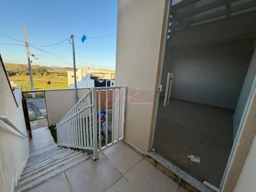 Foto 2 de Casa com 2 quartos à venda, 125m2 em Santo Expedito, Pouso Alegre - MG
