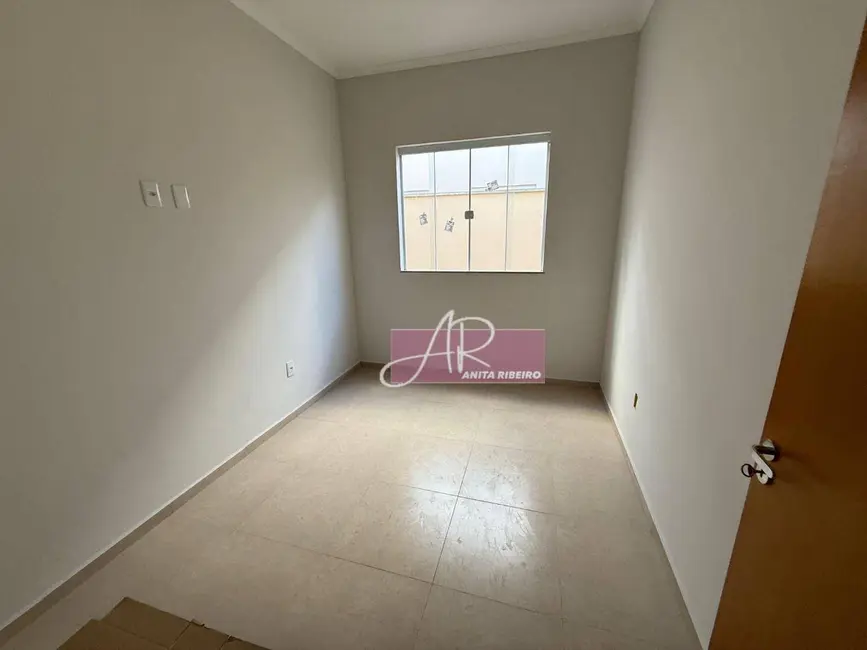 Foto 8 de Casa com 2 quartos à venda, 125m2 em Santo Expedito, Pouso Alegre - MG