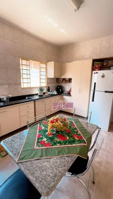 Foto 7 de Casa com 5 quartos à venda, 286m2 em Pouso Alegre - MG