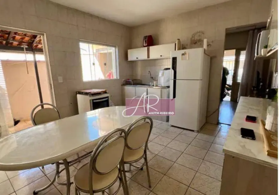 Foto 3 de Casa com 3 quartos à venda, 127m2 em São Carlos, Pouso Alegre - MG