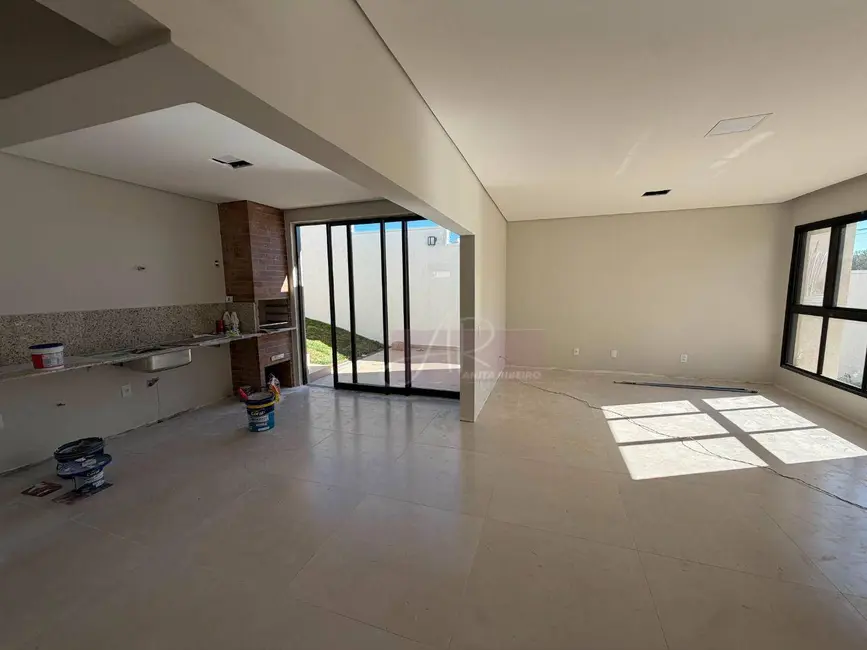 Foto 4 de Casa com 3 quartos à venda, 318m2 em Buritis, Pouso Alegre - MG