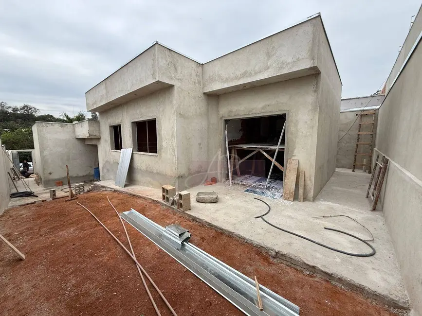 Casa com 3 quartos à venda, 300m2 em Buritis, Pouso Alegre - MG - imagem 5 Foto 5 de Casa com 3 quartos à venda, 300m2 em Buritis, Pouso Alegre - MG