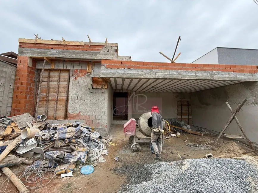 Foto 1 de Casa com 3 quartos à venda, 300m2 em Buritis, Pouso Alegre - MG