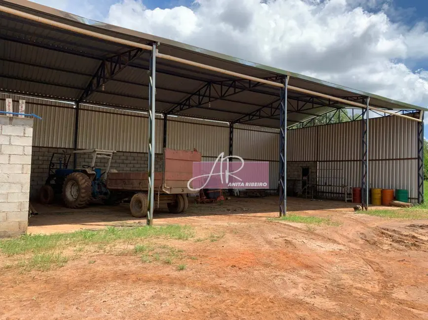 Sítio / Rancho com 1 quarto à venda, 90000m2 em Pouso Alegre - MG - imagem 4 Foto 4 de Sítio / Rancho com 1 quarto à venda, 90000m2 em Pouso Alegre - MG