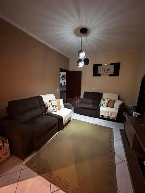 Chácara com 4 quartos à venda, 470m2 em Pouso Alegre - MG - imagem 6 Foto 6 de Chácara com 4 quartos à venda, 470m2 em Pouso Alegre - MG