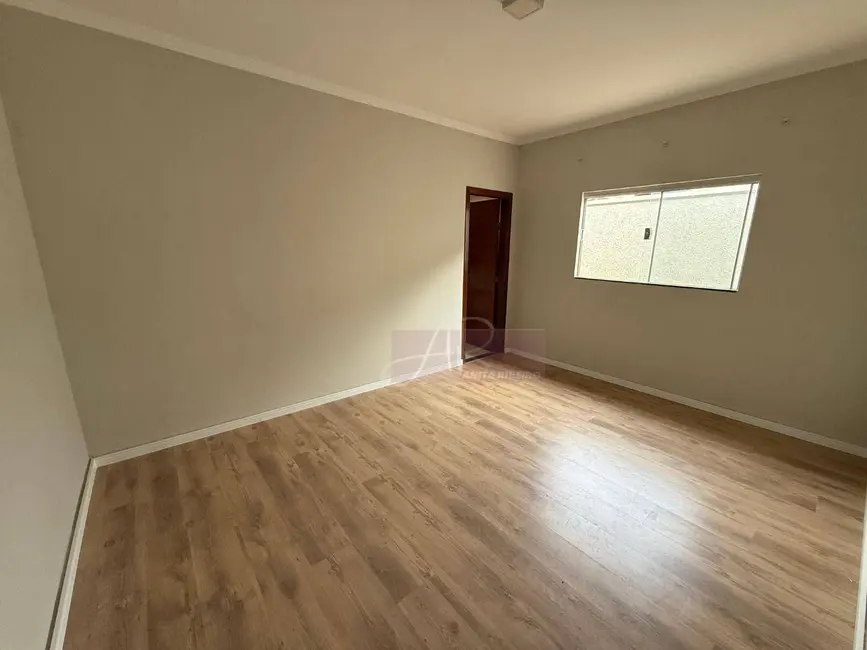 Casa com 3 quartos à venda, 150m2 em Pouso Alegre - MG - imagem 8 Foto 8 de Casa com 3 quartos à venda, 150m2 em Pouso Alegre - MG