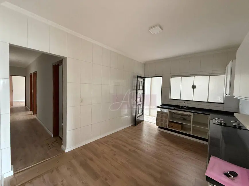 Casa com 3 quartos à venda, 150m2 em Pouso Alegre - MG - imagem 3 Foto 3 de Casa com 3 quartos à venda, 150m2 em Pouso Alegre - MG