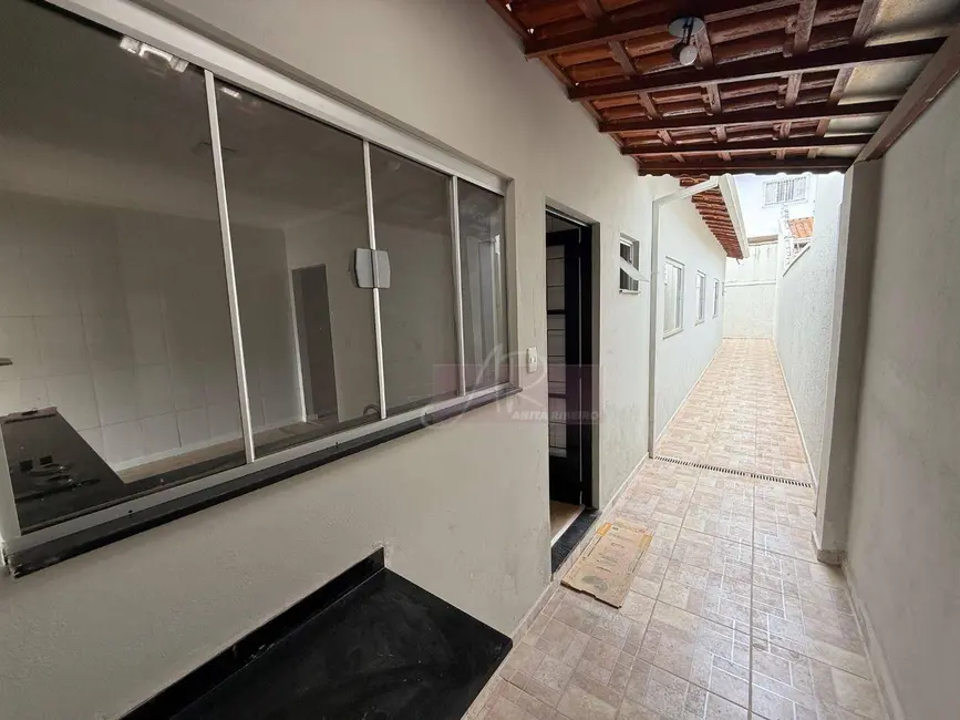 Casa com 3 quartos à venda, 150m2 em Pouso Alegre - MG - imagem 4 Foto 4 de Casa com 3 quartos à venda, 150m2 em Pouso Alegre - MG