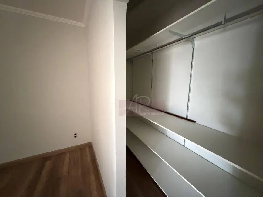 Foto 9 de Casa com 2 quartos à venda, 276m2 em Jardim Esplanada, Pouso Alegre - MG