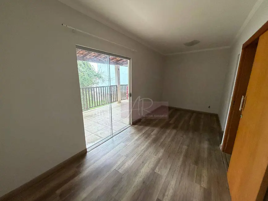 Foto 6 de Casa com 2 quartos à venda, 276m2 em Jardim Esplanada, Pouso Alegre - MG