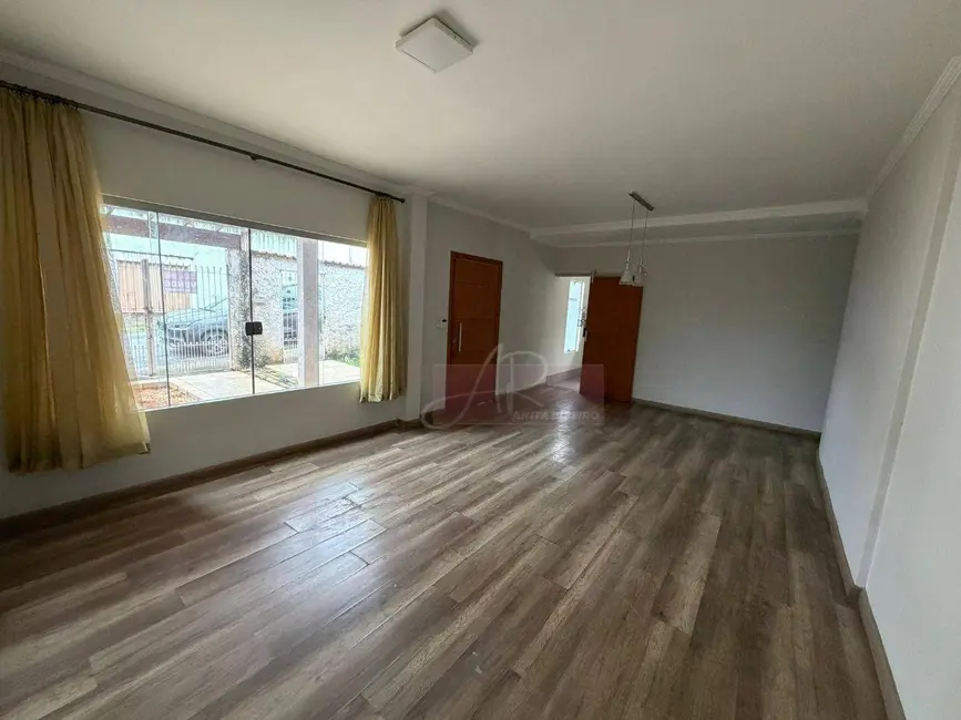 Foto 2 de Casa com 2 quartos à venda, 276m2 em Jardim Esplanada, Pouso Alegre - MG