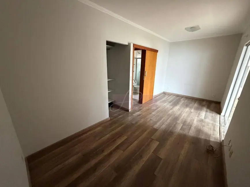 Foto 5 de Casa com 2 quartos à venda, 276m2 em Jardim Esplanada, Pouso Alegre - MG