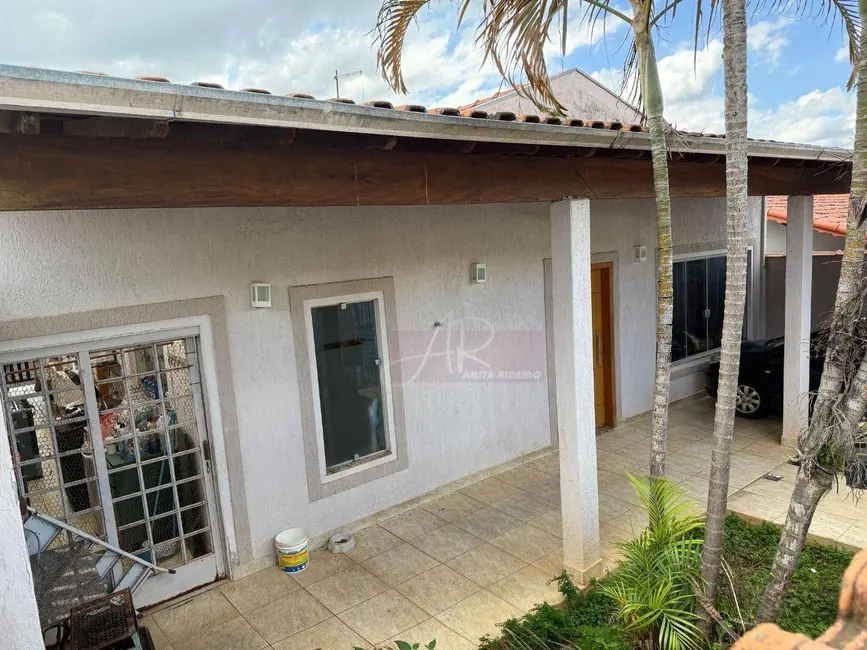 Foto 1 de Casa com 2 quartos à venda, 276m2 em Jardim Esplanada, Pouso Alegre - MG