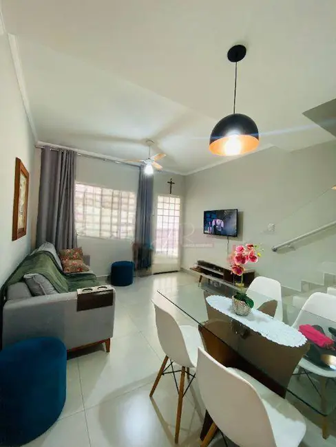 Foto 2 de Casa com 2 quartos à venda, 62m2 em Fátima III, Pouso Alegre - MG