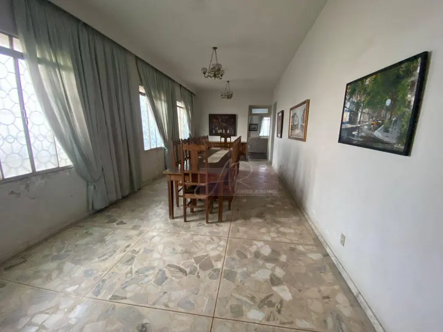 Casa com 7 quartos à venda, 1050m2 em Centro, Pouso Alegre - MG - imagem 5 Foto 5 de Casa com 7 quartos à venda, 1050m2 em Centro, Pouso Alegre - MG