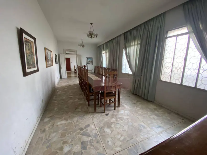 Casa com 7 quartos à venda, 1050m2 em Centro, Pouso Alegre - MG - imagem 8 Foto 8 de Casa com 7 quartos à venda, 1050m2 em Centro, Pouso Alegre - MG
