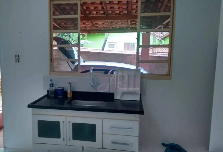 Casa com 2 quartos à venda, 130m2 em Pouso Alegre - MG - imagem 4 Foto 4 de Casa com 2 quartos à venda, 130m2 em Pouso Alegre - MG