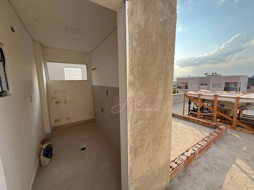 Cobertura com 3 quartos à venda, 145m2 em Pouso Alegre - MG - imagem 3 Foto 3 de Cobertura com 3 quartos à venda, 145m2 em Pouso Alegre - MG