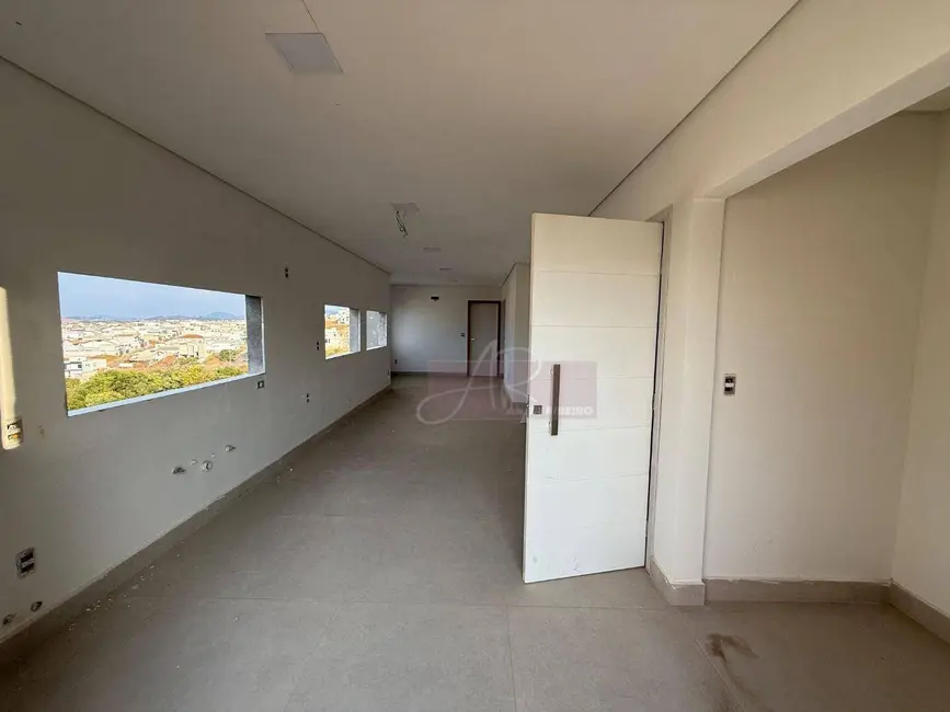 Cobertura com 3 quartos à venda, 145m2 em Pouso Alegre - MG - imagem 1 Foto 1 de Cobertura com 3 quartos à venda, 145m2 em Pouso Alegre - MG